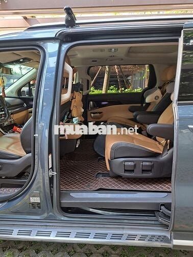 Kia Carnival Signature 2.2D 2021 Xanh ngọc