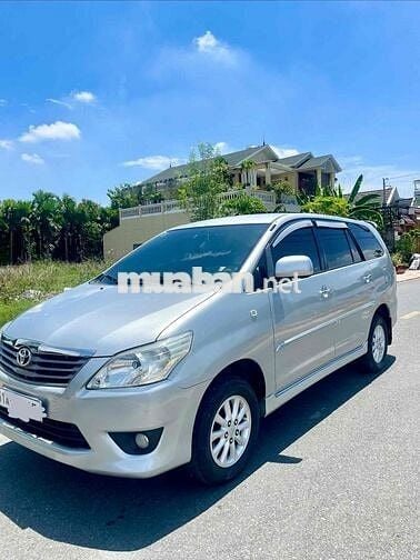 Toyota Innova G AT 2012 Tự động Bạc 89.000 km