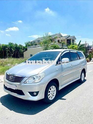 Toyota Innova G AT 2012 Tự động Bạc 89.000 km