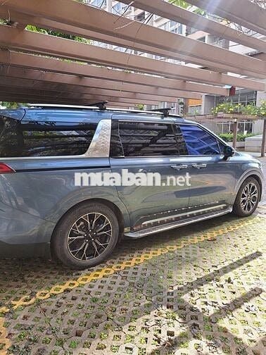 Kia Carnival Signature 2.2D 2021 Xanh ngọc