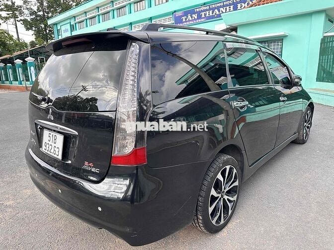 Mitsubishi Grandis 2005 Đen 7 chỗ