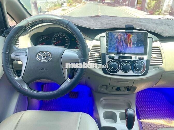 Toyota Innova G AT 2012 Tự động Bạc 89.000 km