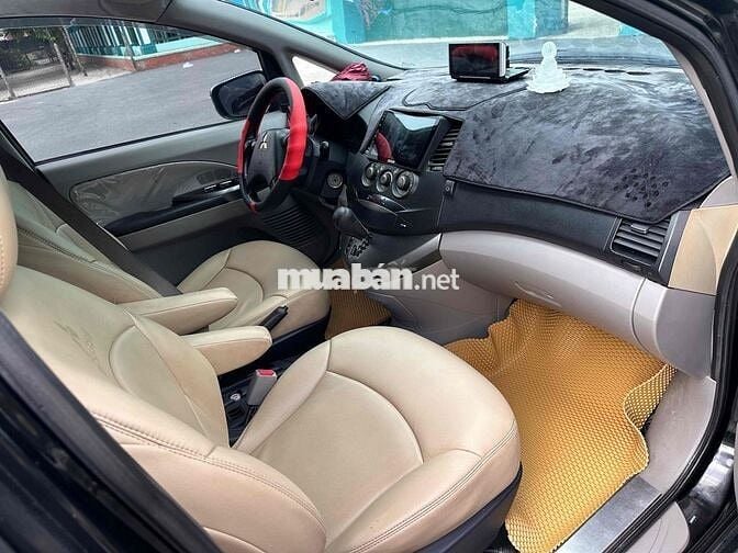 Mitsubishi Grandis 2005 Đen 7 chỗ