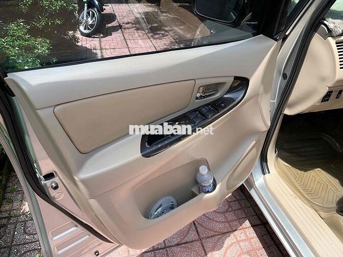 Toyota Innova G 2006 Bạc