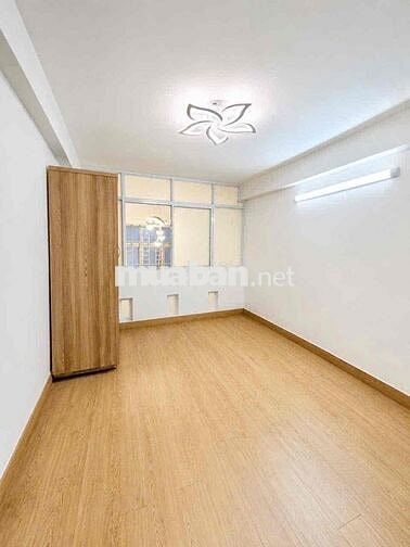 Nguyễn Kiệm - Bình Thạnh 4 Tầng Hẻm Xe Hơi Đậu Ngày Đêm