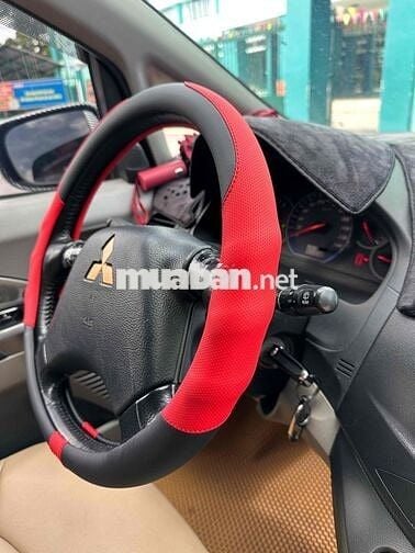 Mitsubishi Grandis 2005 Đen 7 chỗ