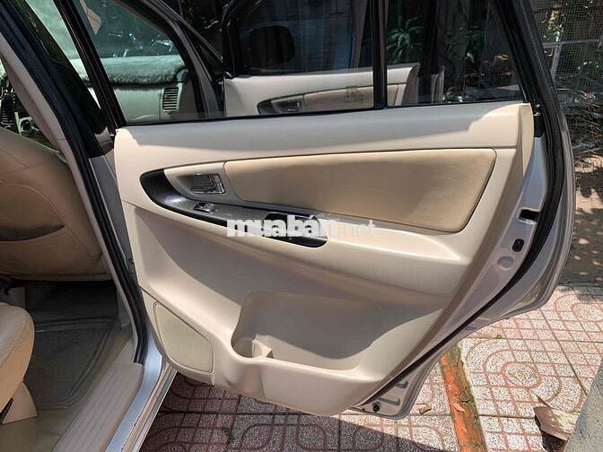 Toyota Innova G 2006 Bạc