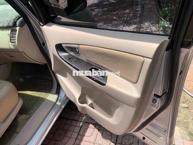 Toyota Innova G 2006 Bạc