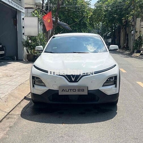 VinFast VF6 ECO 2025