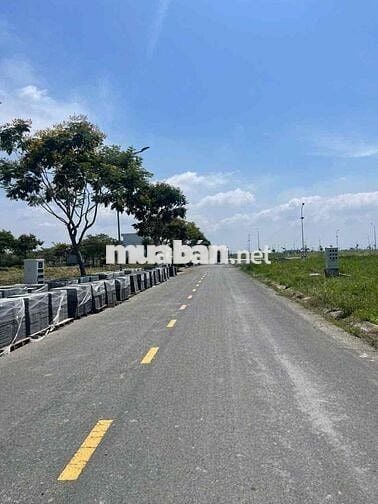 đường 16M+ góc đường 4m kinh doanh ngay giai đoạn 2