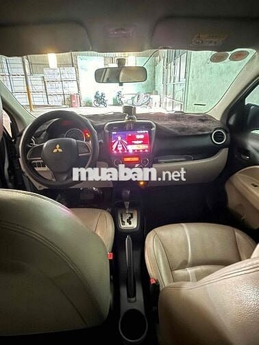 Mitsubishi Attrage 2016 Xám 5 chỗ