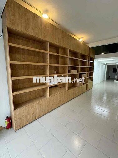 bán nhà mặt tiền đường Nguyễn Tất Thành f13 Q4 tpHCM