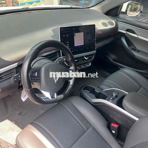 VinFast VF6 ECO 2025