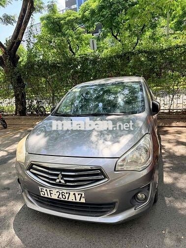 Mitsubishi Attrage 2016 Xám 5 chỗ