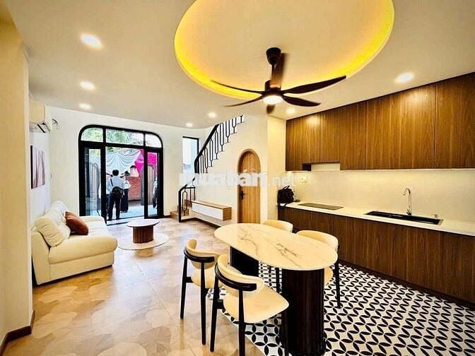 Nhà gần chợ Bến Thế, sạch đẹp full nội thất mới, giá 6.5 triệu/tháng