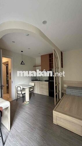 1 phòng ngủ ban công trên trục Nguyễn Xí gần Học Viện cán bộ Văn Lang