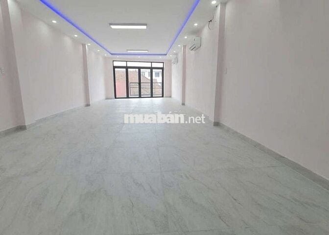 CHO THUÊ NHÀ 5X22(TRỆT+LỬNG+2LÀU+ST) FULL MÁY LẠNH NHÀ CÓ THANG MÁY 