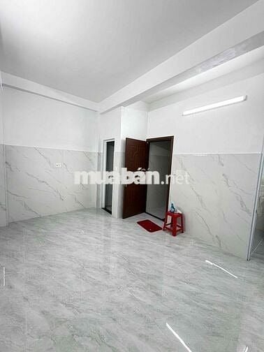NHÀ NGUYÊN CĂN ĐƯỜNG TRẦN MINH QUYỀN , Q10 , TRỆT 3 LẦU , 40TR 