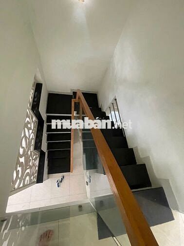 Cho thuê nhà Lê Đình Cẩn & TL10, 2 tầng, 4 x 13m, hẻm xe hơi