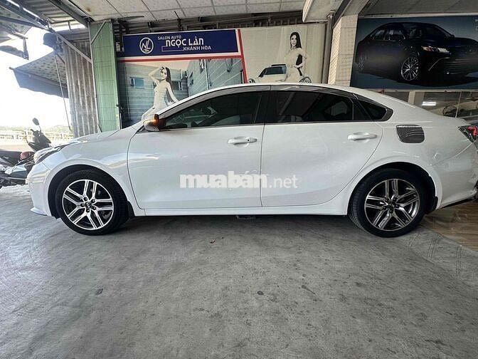 Kia Cerato Premium 2019 Trắng Xăng 2.0