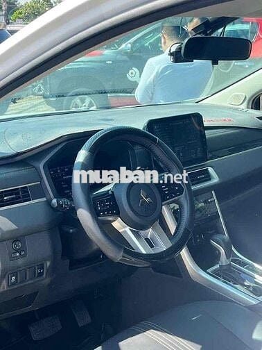 Mitsubishi Xpander Premium 1.5L AT 2026 Trắng