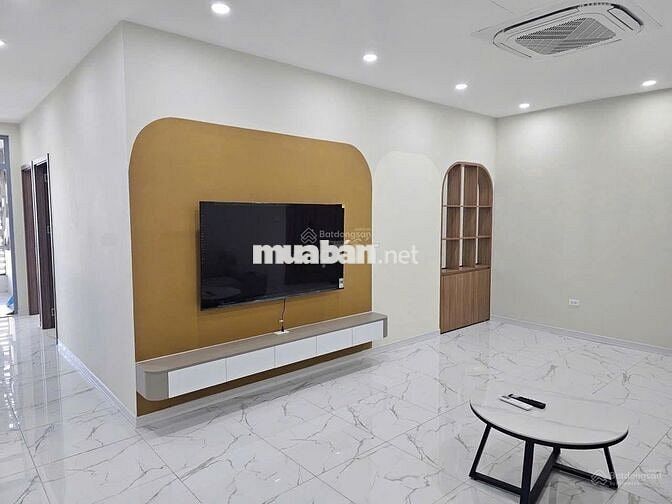 Bán chung cư Trinity 2 ngủ - 75m2- ô tô - 7,3 tỷ