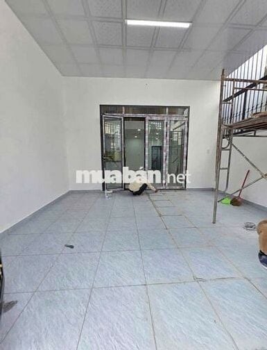 Cần bán gấp nhà 2PN / 1NVS Hóc Môn diện tích 72,7 m2 giá 1 tỷ 050