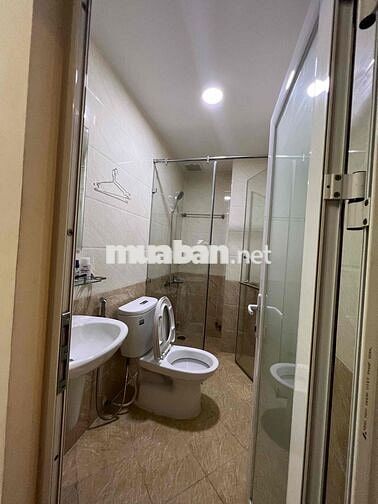 Cho Thuê Nhà Mới Sạch Sẻ DT 4x17 1Trệt 3Lầu 4Pn 5Wc Sân Thượng Hẻm Tải