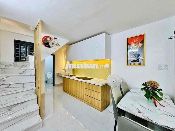 Nhỉnh 6 tỷ Xíu! Sở Hữu Nhà HXH, 35m2, 3 tầng, Lê Quang Định