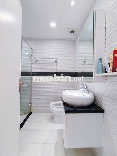 CH 48m/2pn hoàng hoa thám , ở ngay hoăc cho thuê nhà mới full nt vay70