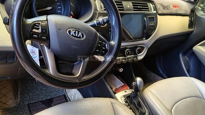 Bán xe kia rio nữ đi còn mới đẹp
