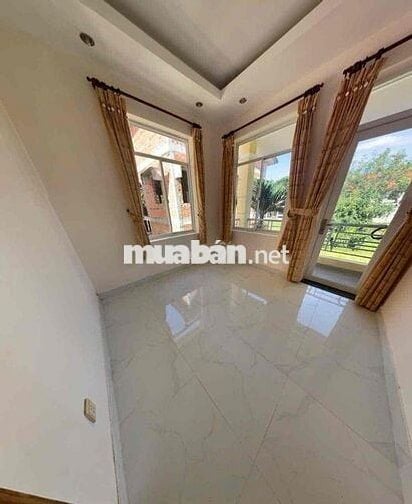 cho thuê biệt thự 5pn gần chợ  Tóc Tiên