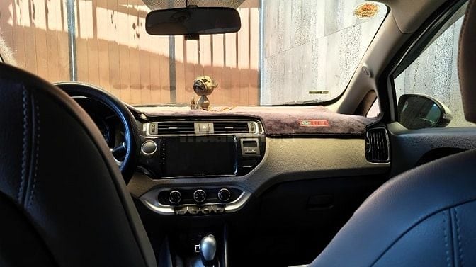 Bán xe kia rio nữ đi còn mới đẹp