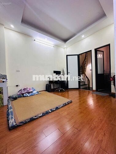 Nhà 4 tầng 30m² Nam Dư 3 Ngủ Tiềm Năng, có chỗ để xe máy riêng