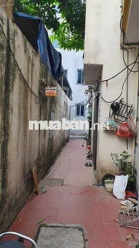 Nhà 4 tầng 30m² Nam Dư 3 Ngủ Tiềm Năng, có chỗ để xe máy riêng