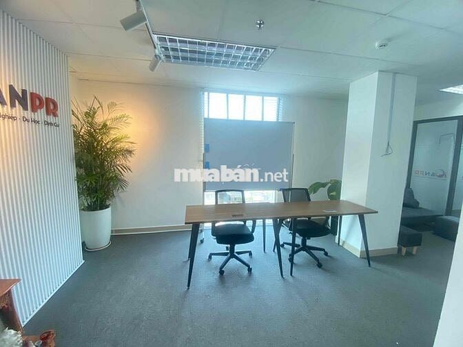 VĂN PHÒNG Q1 - 70m2 FULL NỘI THẤT - NGĂN SẴN PHÒNG