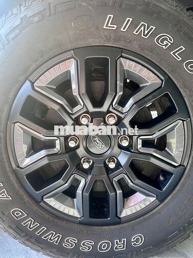 Ford Ranger 2023 XLS Số sàn Trắng