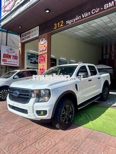 Ford Ranger 2023 XLS Số sàn Trắng