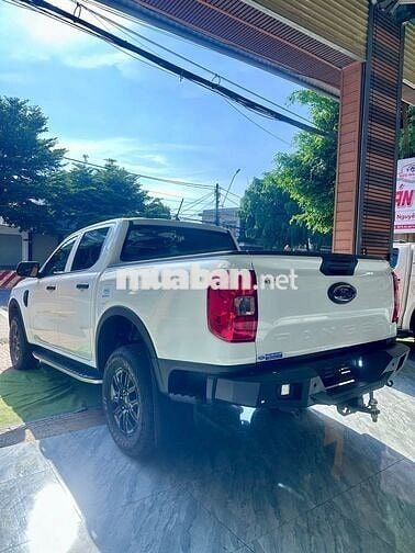 Ford Ranger 2023 XLS Số sàn Trắng