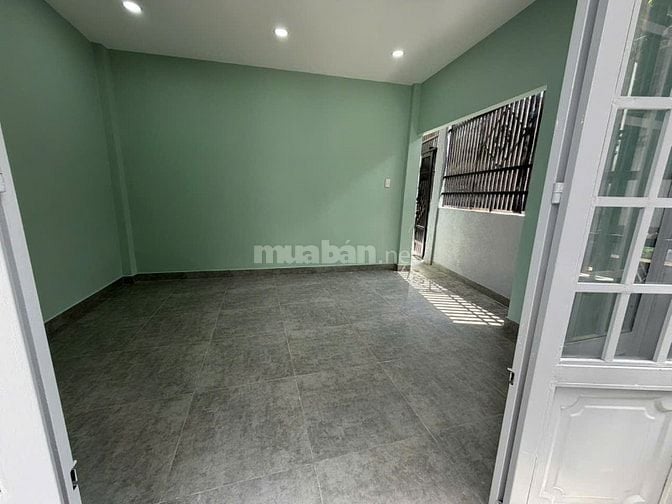 Bán nhà hẻm xe hơi Trường Chinh, DT 4.5x12.6m, 2 tầng, Giá 4.68 tỷ 