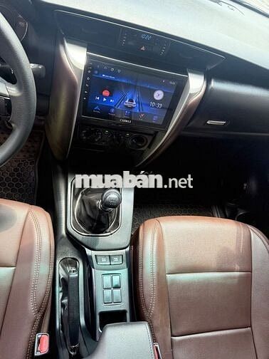 Toyota Fortuner 2019 số sàn