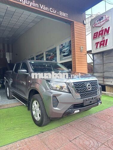 Nissan Navara 2023 Số tự động Xám