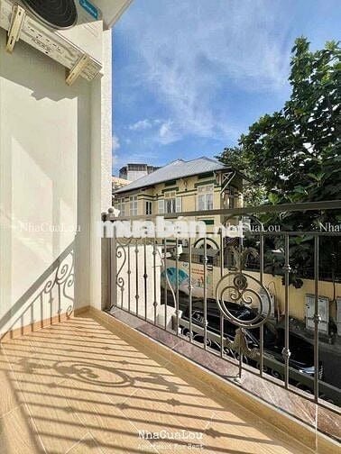 Căn hộ 1 phòng ngủ full nội thất ban công đường Trần Hưng Đạo quận 1