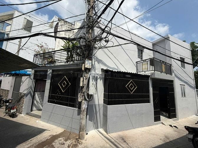 Bán nhà hẻm xe hơi Trường Chinh, DT 4.5x12.6m, 2 tầng, Giá 4.68 tỷ 