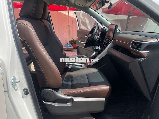 Innova Cross V 2025 Lướt 15.941 km - Giá Còn Giảm