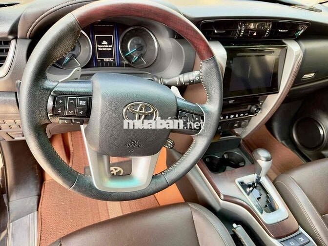 Toyota Fortuner 2.8 AT 4*4