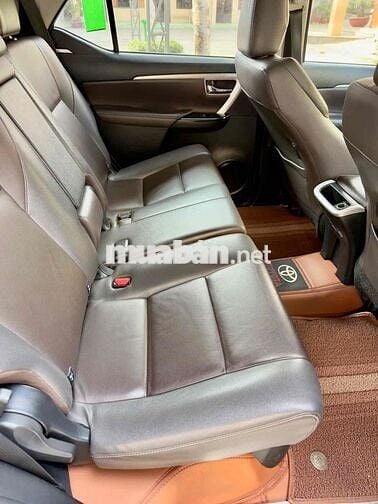 Toyota Fortuner 2.8 AT 4*4