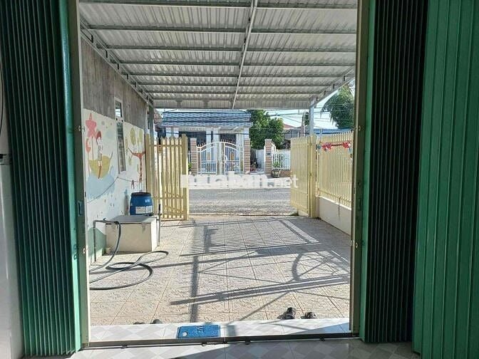 nhà cần bán nhà 1 lầu+ 1 trệt như hình