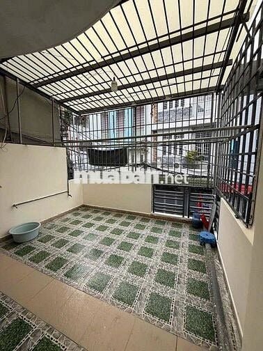 Cho Thuê Nhà Đường Vườn Lài, Tân Phú ( 80m2 - Có Sân Đậu Xe )