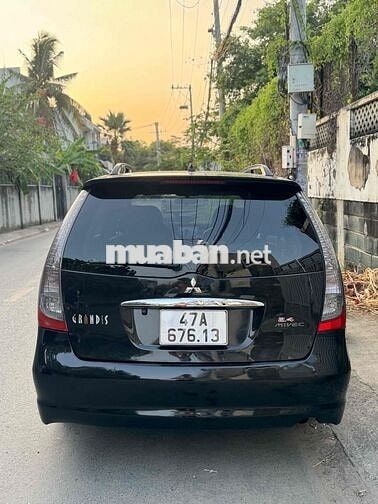 Mitsubishi Grandis 2005 Đen Tự động